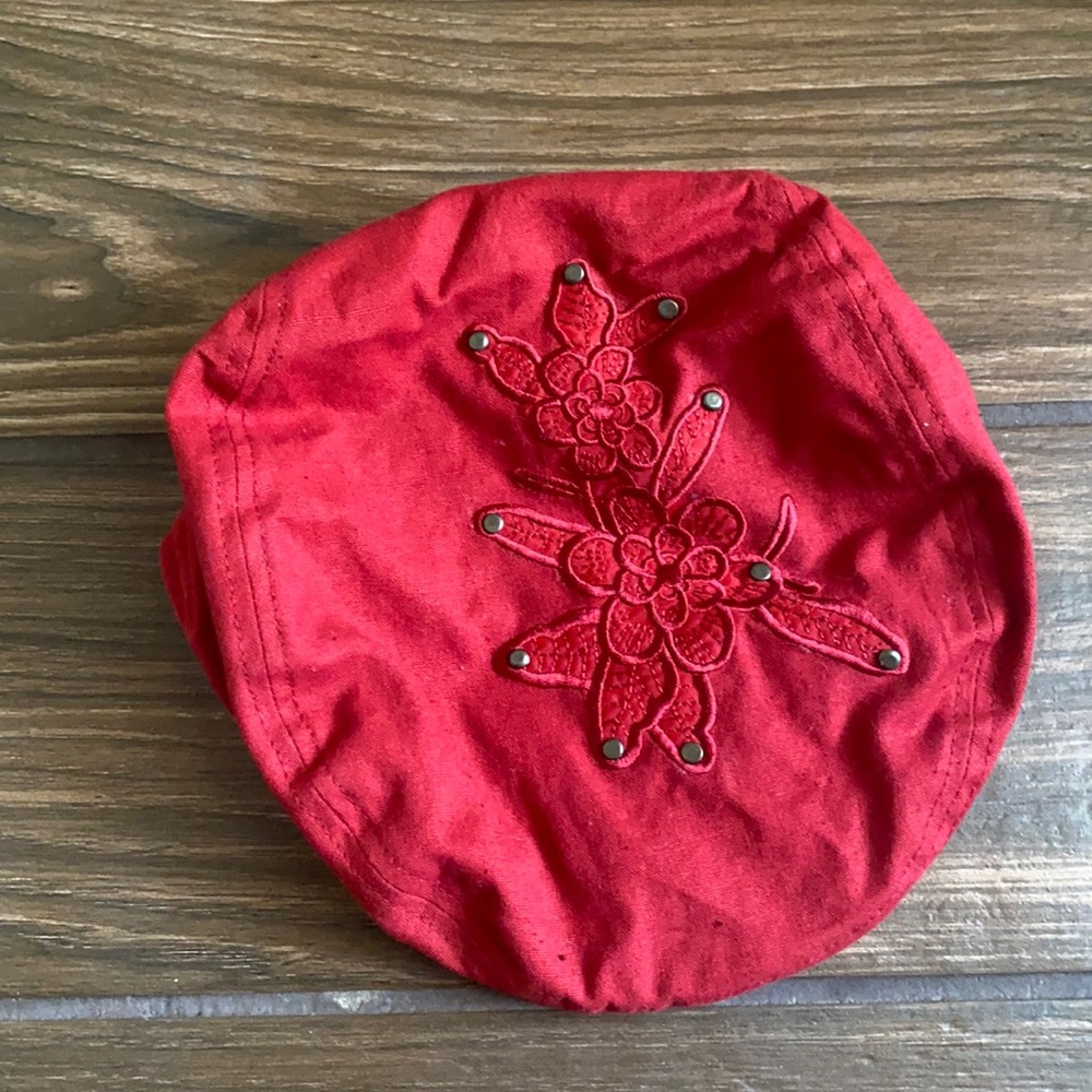NEW!!! Red Beret Flower